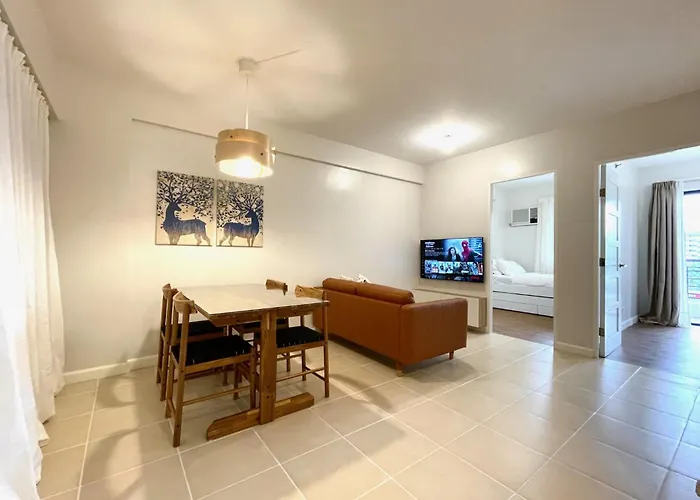 2br The Redwoods Fairview W Free Parking Manila